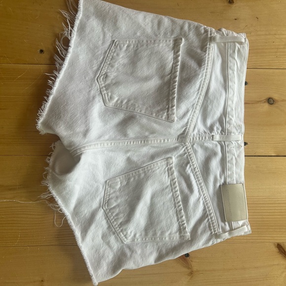 Citizens of humanity white shorts size 25 - Picture 3 of 4